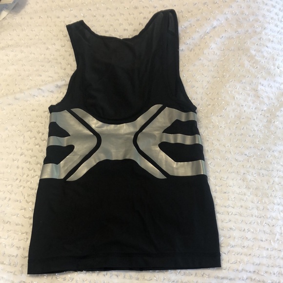 Medium adidas workout tank - Picture 2 of 4